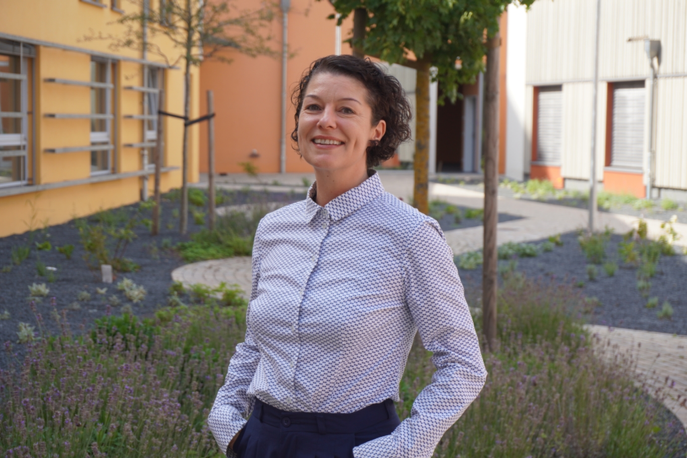 Eine Aufgabe, die sie glücklich macht. Alexandra Czenia-Kunz wollte unbedingt im neuen Ahorn-Karree arbeiten. 